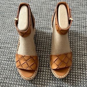 NWB Franco Sarto L-Clemens wedge heel